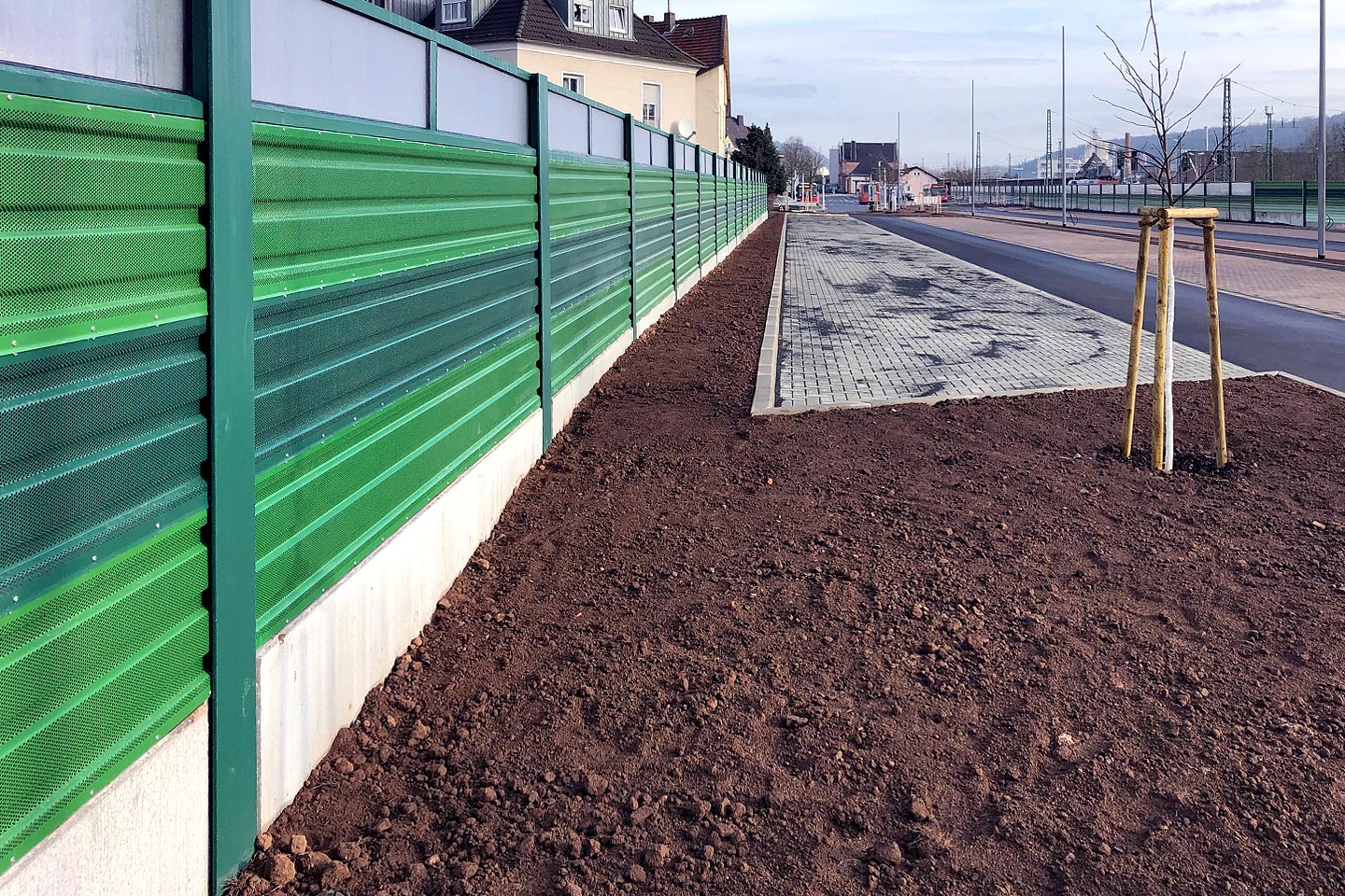 STEEL-ROOT® as foundations for noise barriers